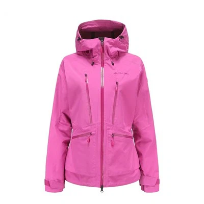 ژاکت اسکی ضد باد در فضای باز